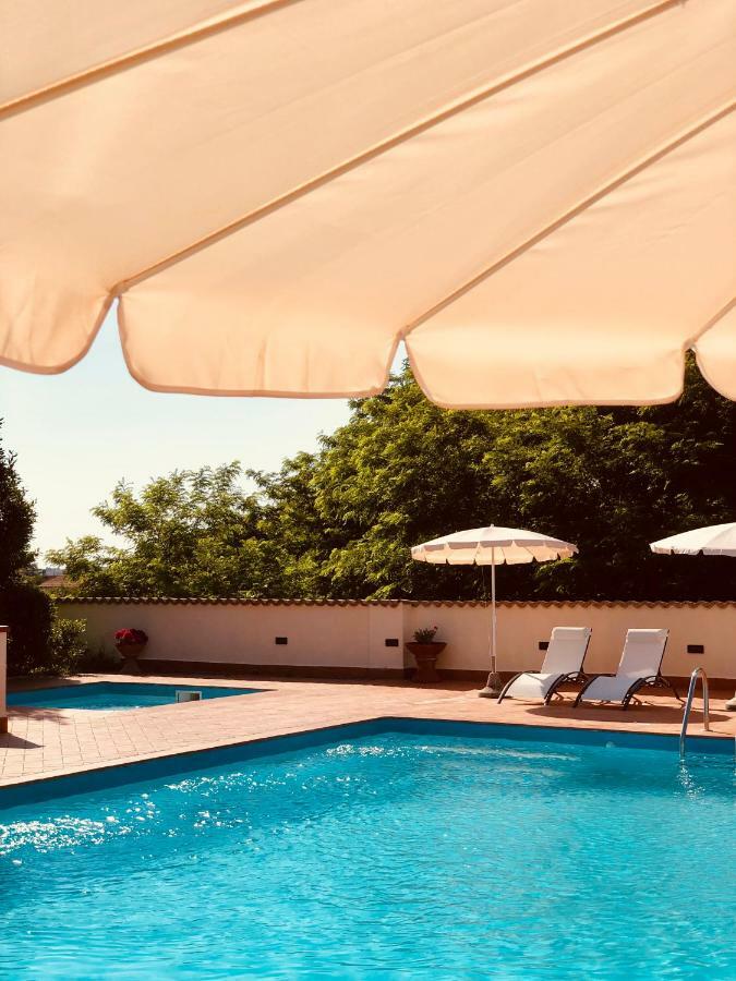 Villa Lavinia B&B Монтескудайо Екстер'єр фото